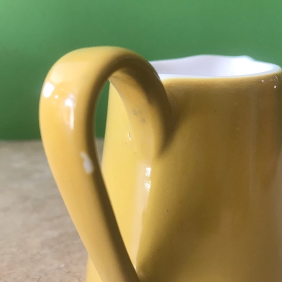 Syracuse China - Yellow Creamer - Picture 3 of 4